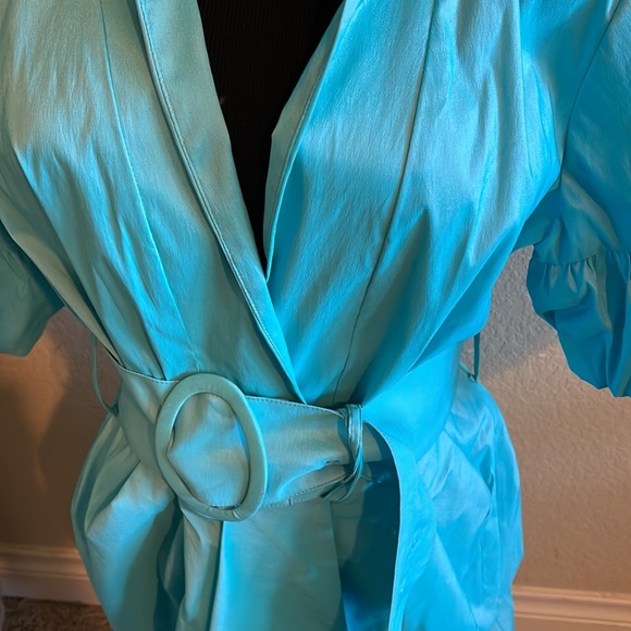 Aqua stunner - Picture 2 of 3